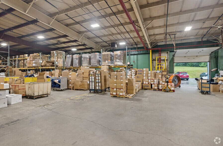 More Photos Of 229-239 Neck Rd, Haverhill Warehouse For Lease