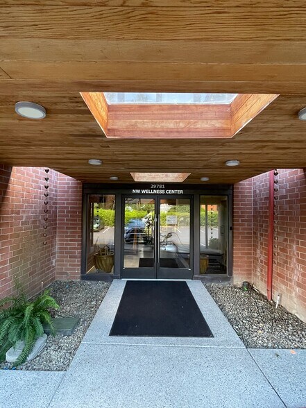 More Photos Of 29781 SW Town Center Loop W, Wilsonville Office For Sale