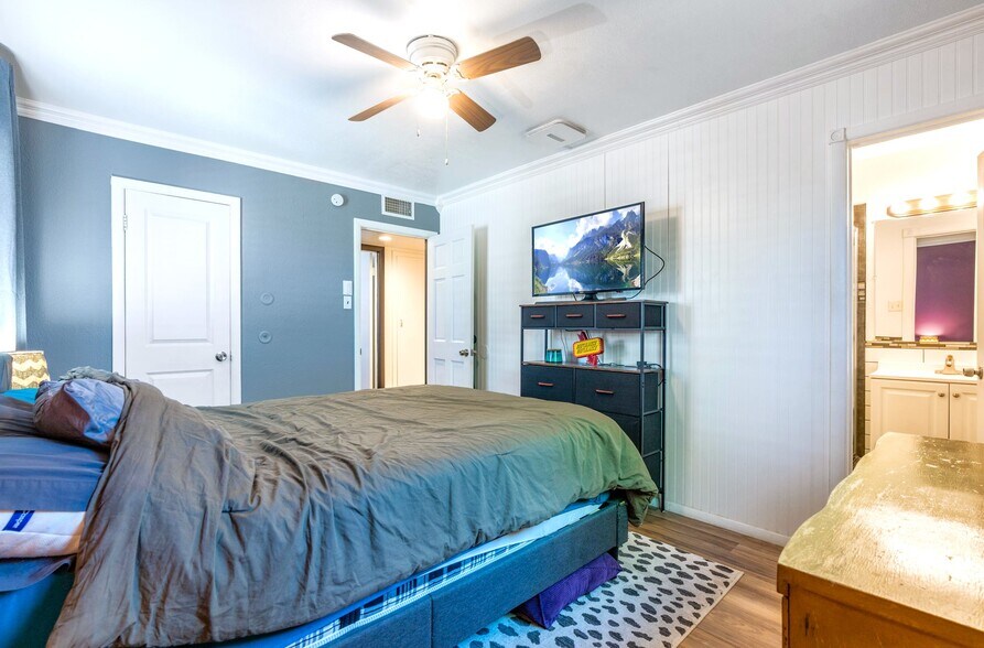 More Photos Of 613 Jane St NE, Albuquerque Flex For Sale