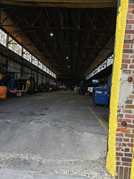 More Photos Of 900 S Campbell Ave, Chicago Warehouse For Sale