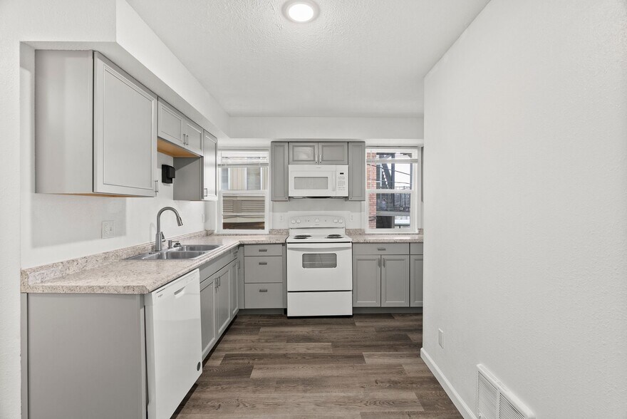 More Photos Of 1424 W 10th Ave, Spokane Apartments For Sale