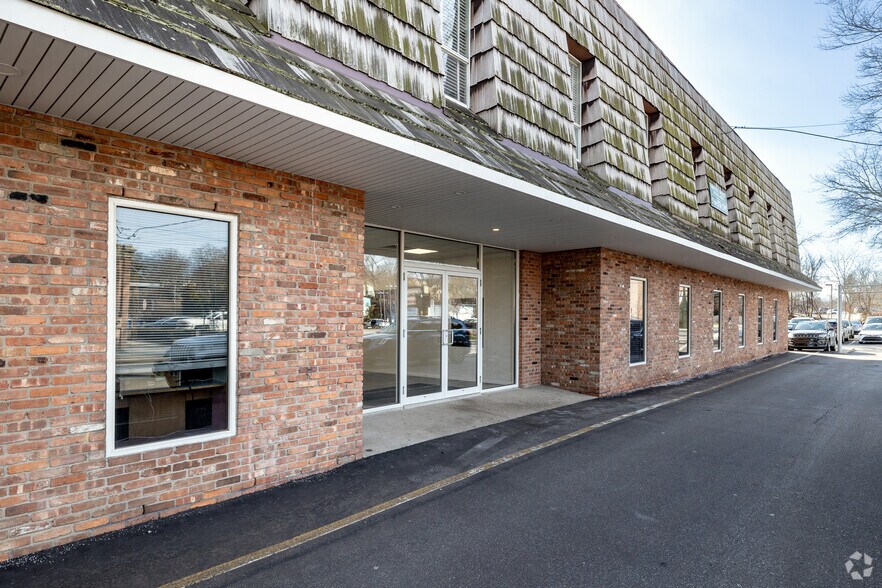 More Photos Of 333 Glen Head Rd, Old Brookville Office For Lease