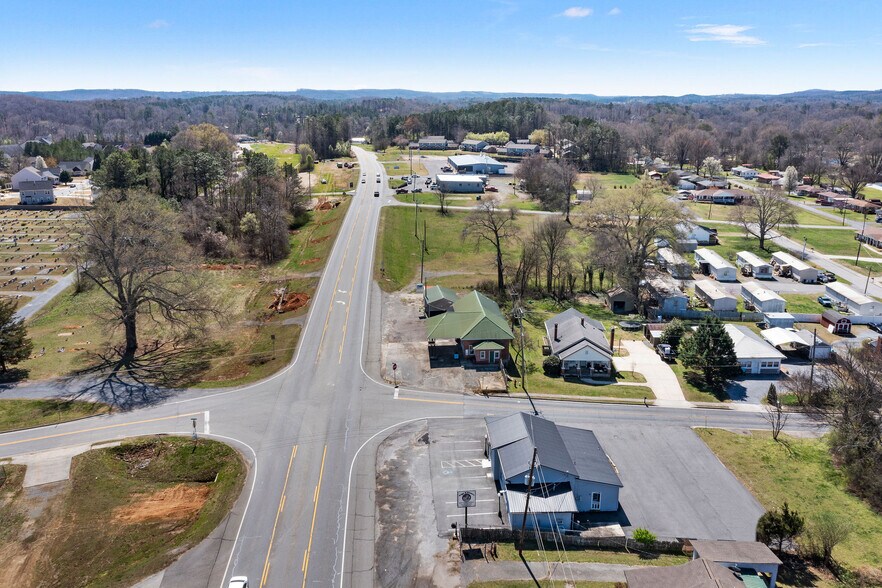 More Photos Of 5701 NW Joe Frank Harris Pky, Adairsville Freestanding For Sale