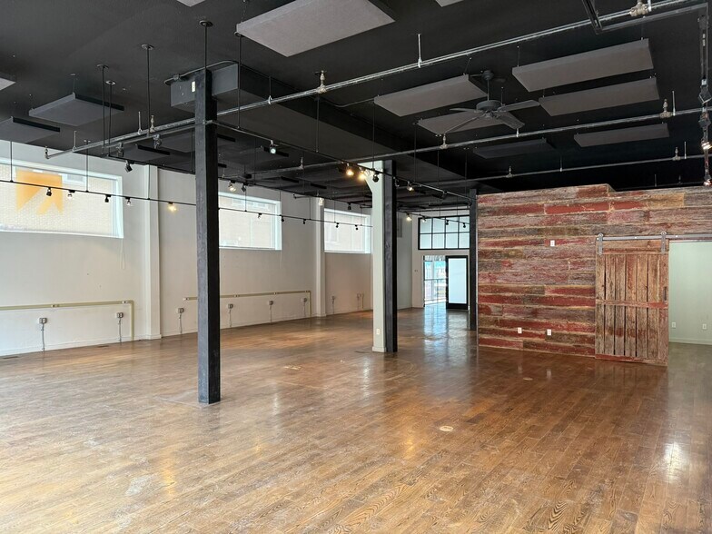 More Photos Of 221 Park Central South, Springfield Storefront Retail Residential For Lease