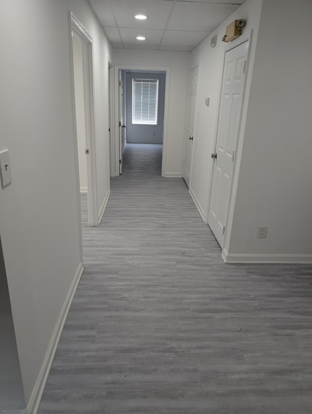 More Photos Of 8607-8609 2nd Ave, Silver Spring Medical For Sale