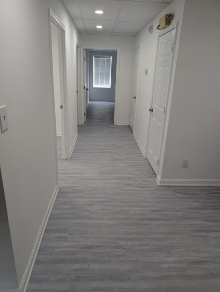 More Photos Of 8607-8609 2nd Ave, Silver Spring Medical For Sale