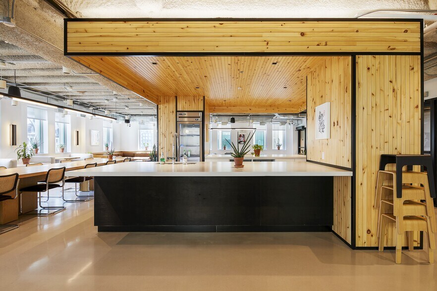 More Photos Of 1010 Rue Sainte-Catherine O, Montréal Coworking Space