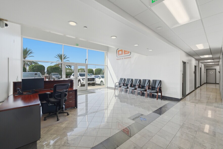 More Photos Of 2301 E Winston Rd, Anaheim Warehouse For Sale