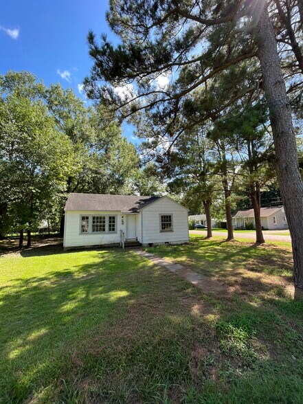 More Photos Of , Batesville Unknown For Sale