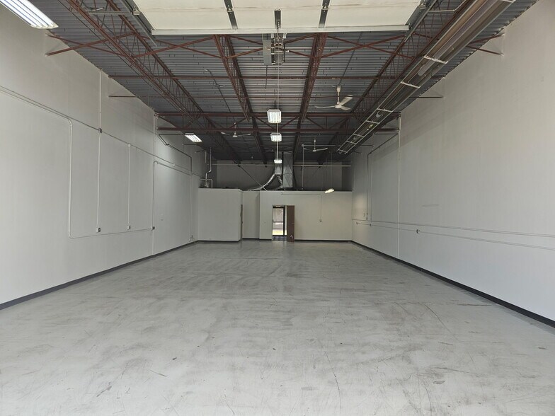 More Photos Of 28702-28722 Wall St, Wixom Warehouse For Lease