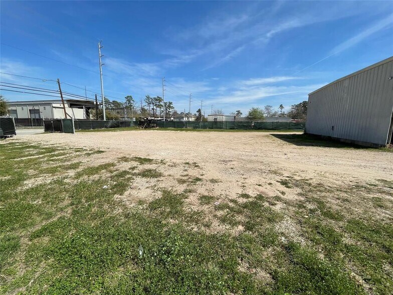 More Photos Of 3443 Pinemont Dr, Houston Land For Lease