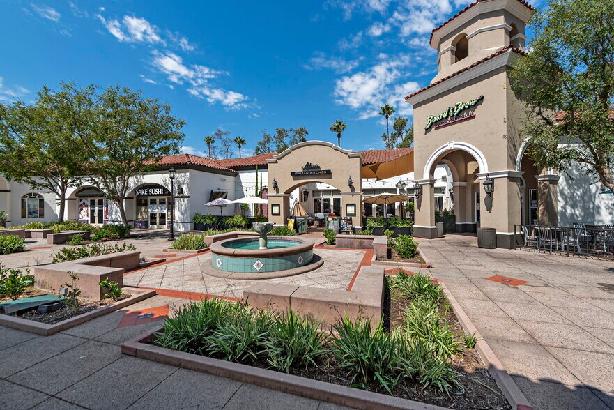 More Photos Of 22361-22451 Antonio Pky, Rancho Santa Margarita Unknown For Lease