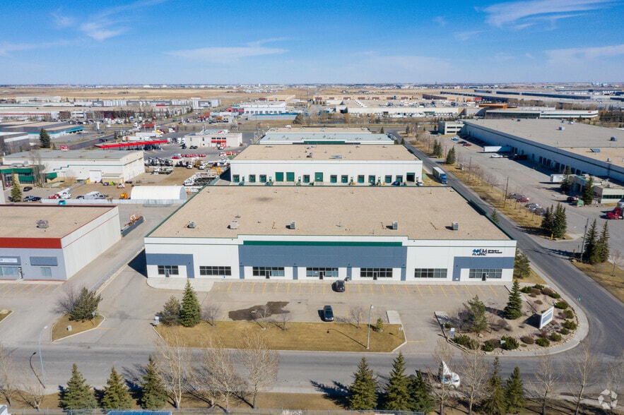 More Photos Of 4900 64th Ave SE, Calgary Warehouse For Lease