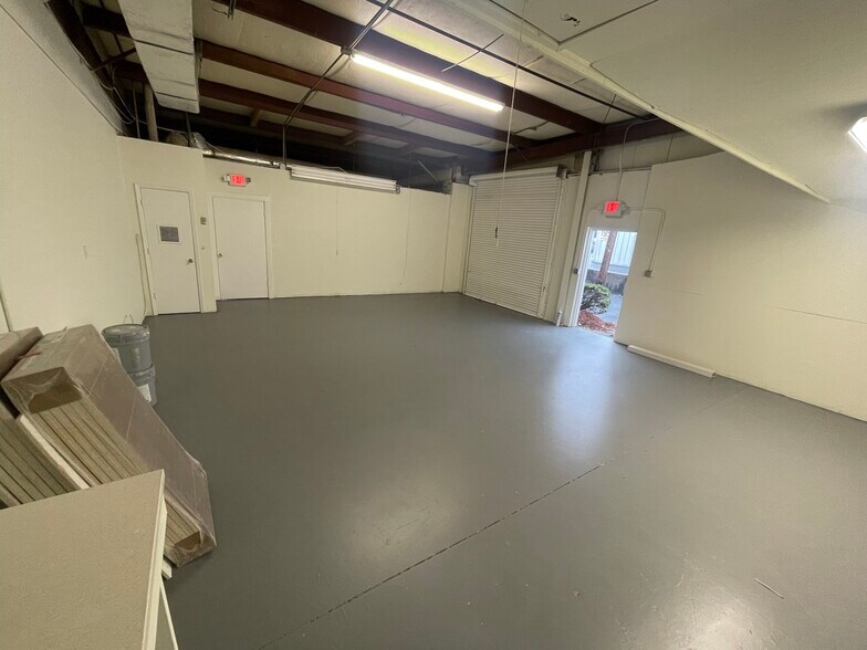 More Photos Of 1930 Airport Industrial Park Dr, Marietta Distribution For Lease