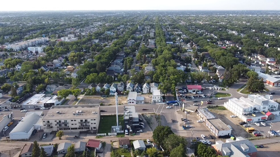 More Photos Of 9210 111th Ave NW, Edmonton Storefront For Sale