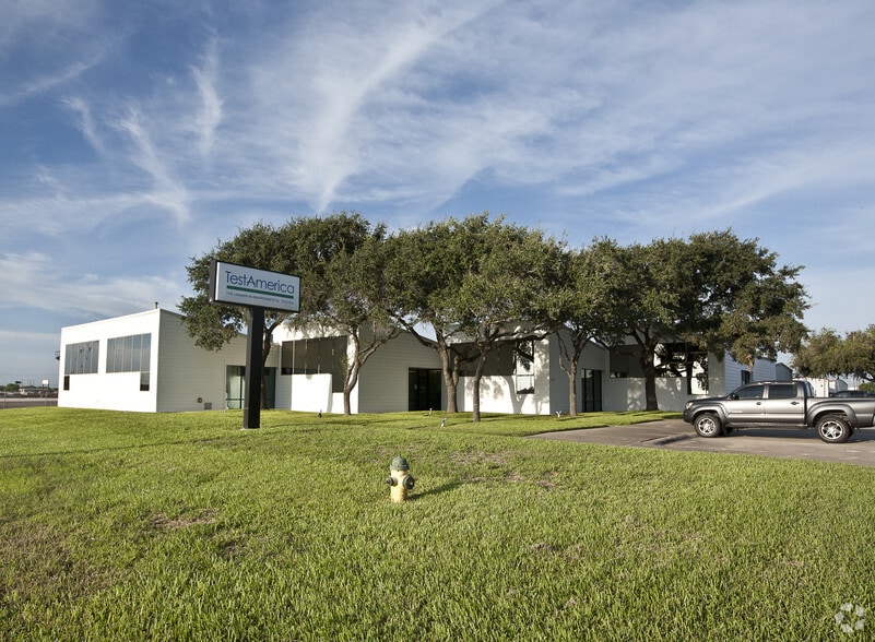 More Photos Of 1733 N Padre Island Dr, Corpus Christi Research And Development For Lease