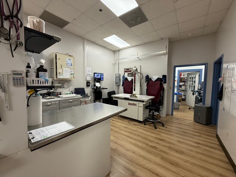 More Photos Of 907 Norwich New London Tpke, Uncasville Freestanding For Lease