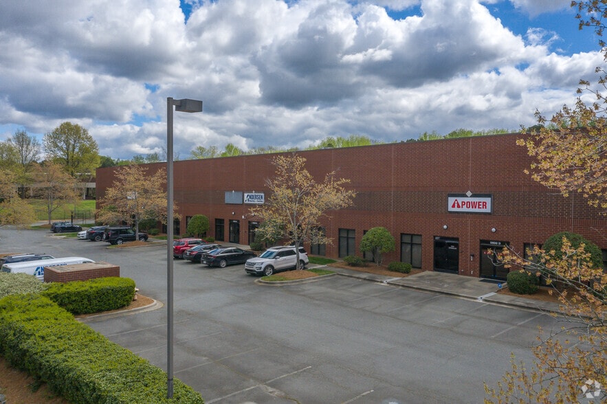 Primary Photo Of 9800 Twin Lakes Pkwy, Charlotte Manufacturing For Lease