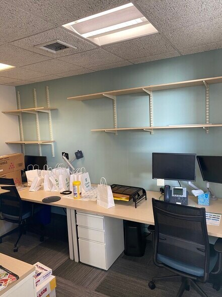 More Photos Of 5-14 51st Ave, Long Island City Storefront Retail Office For Lease