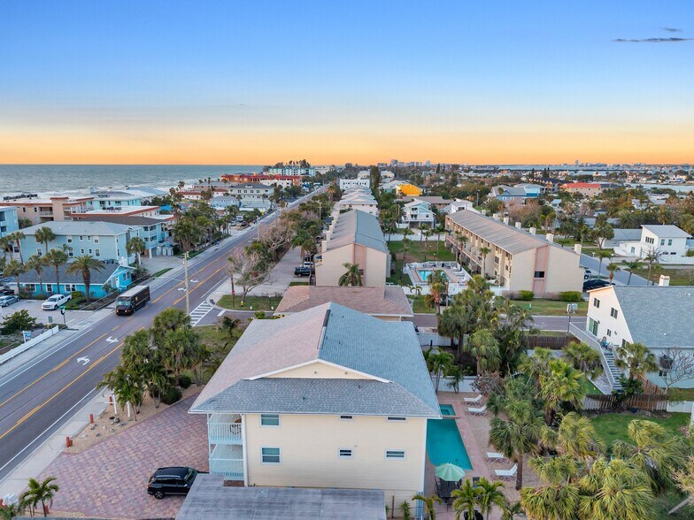 More Photos Of 1809 Gulf Blvd, Indian Rocks Beach Apartments For Sale