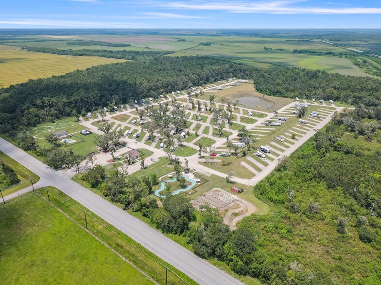 More Photos Of 4959 FM 2917 Rd, Alvin Trailer Camper Park For Sale