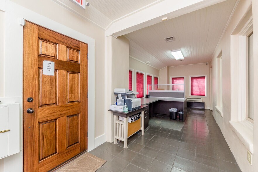 More Photos Of 3718 Mount Vernon St, Houston Office For Lease