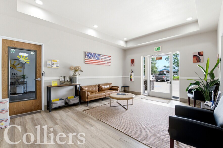 More Photos Of 1036 E Iron Eagle Dr, Eagle Office For Sale