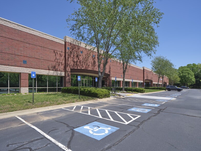 Primary Photo Of 4000 Johns Creek Ct, Suwanee Research And Development For Lease