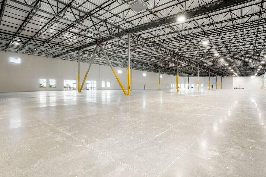 More Photos Of 8470 Launch Pt, Colorado Springs Warehouse For Lease