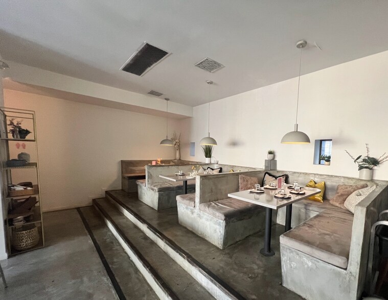 More Photos Of 146 Metropolitan Ave, Brooklyn Restaurant For Lease