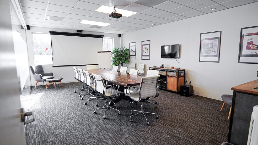 More Photos Of 1510 Ellsworth Industrial Blvd NW, Atlanta Loft Creative Space For Lease