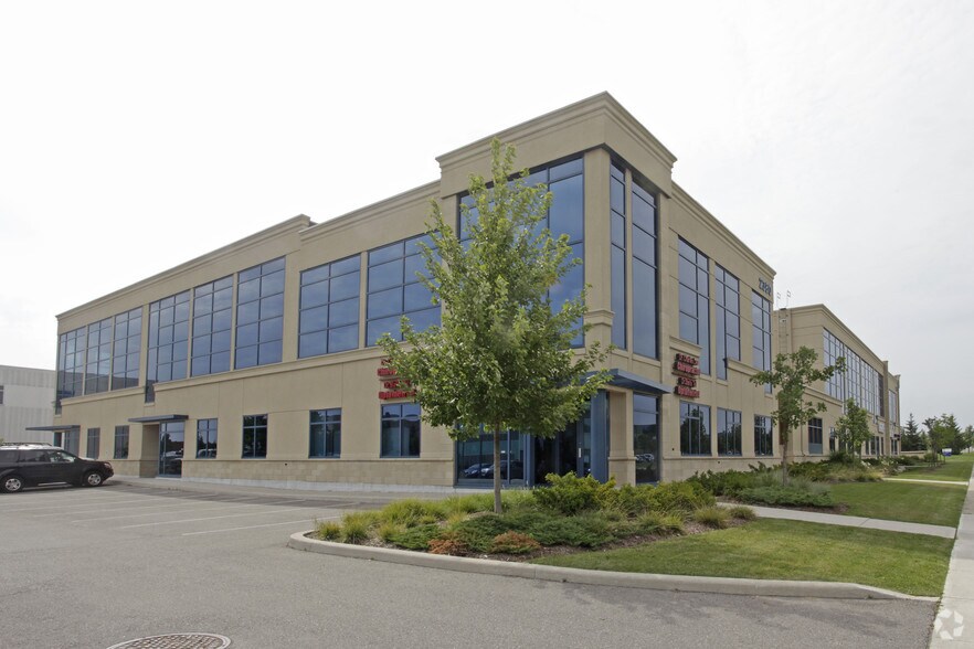 More Photos Of 2380 Bristol Cir, Oakville Office For Sale