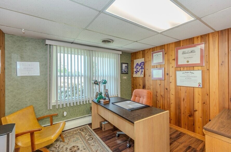 More Photos Of 230 Airport Rd, Warwick Office For Sale