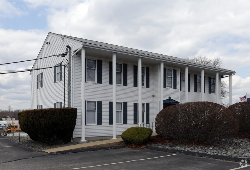 More Photos Of 120 Lavan St, Warwick Office For Lease