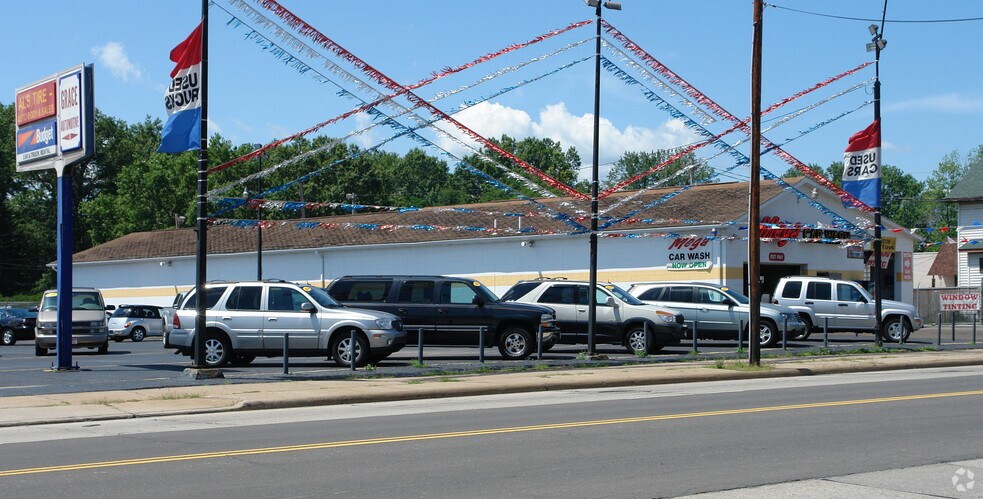 More Photos Of 2492 Youngstown Rd SE, Warren Carwash For Lease