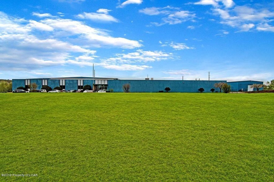 More Photos Of 220 Oak Hill Rd, Mountain Top Distribution For Sale