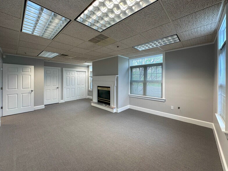 More Photos Of 176 East Main St, Westborough Medical For Sale