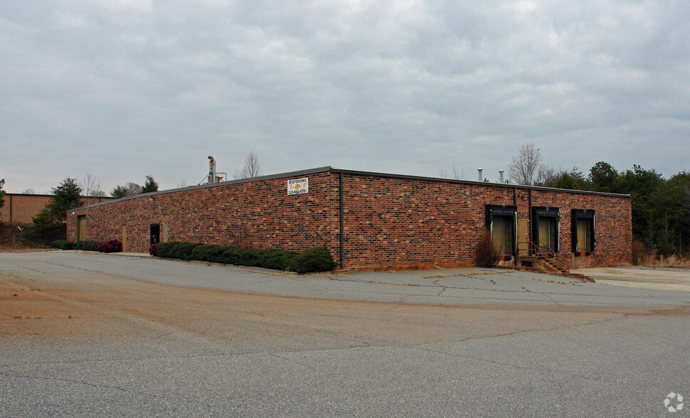 Primary Photo Of 2656 Heart Dr, Claremont Warehouse For Lease