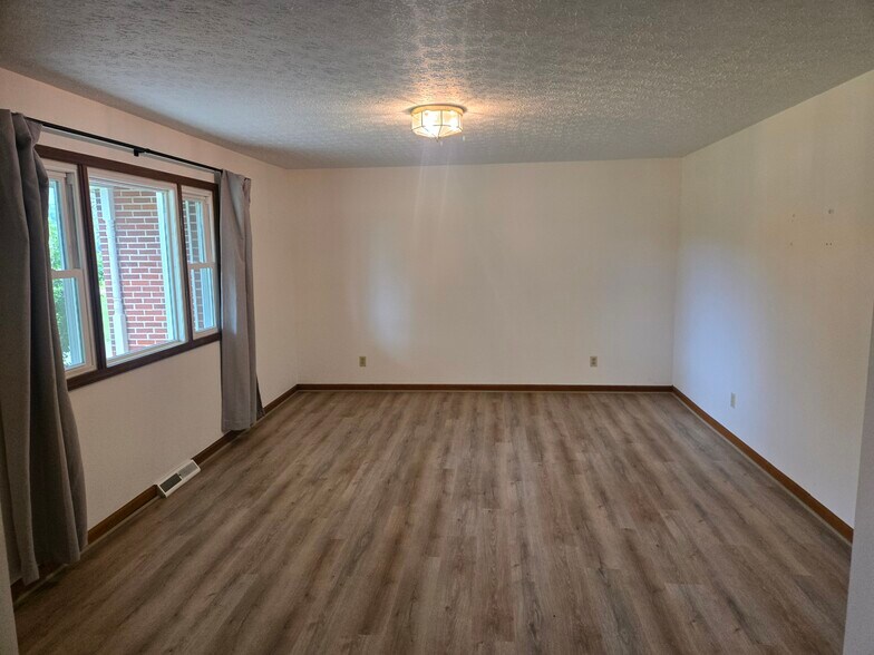 More Photos Of 11280 US Highway 23, Lockbourne Office Residential For Sale