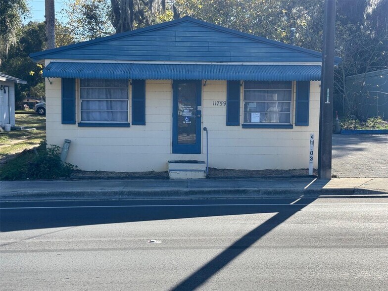 More Photos Of 11759 N Williams St, Dunnellon General Retail For Sale