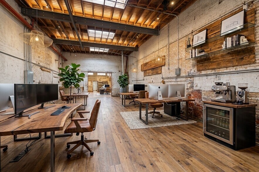 More Photos Of 9 Reed St, Asheville Showroom For Sale