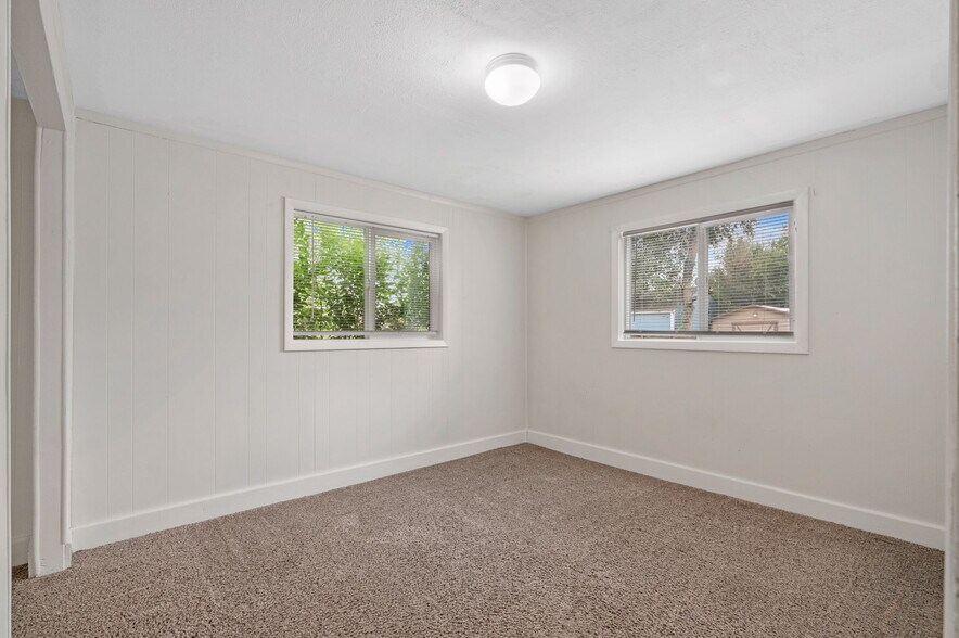 More Photos Of 1776 Jay St, Lakewood Apartments For Sale