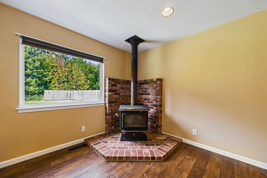 More Photos Of 255 Sorenson Rd, Redcrest Industrial For Sale