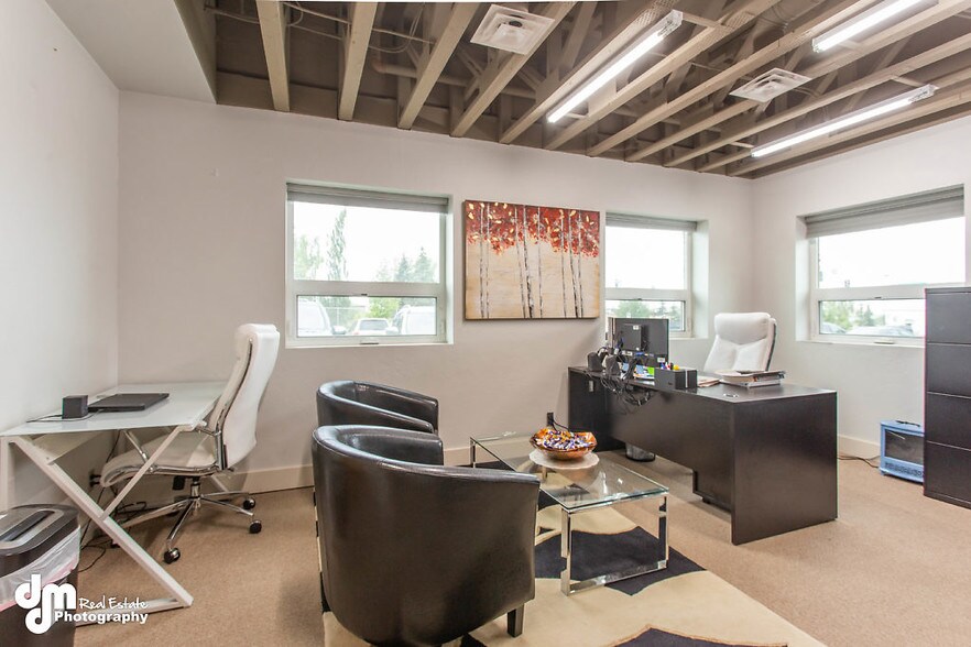 More Photos Of 8801-8811 Toloff St, Anchorage Office For Sale