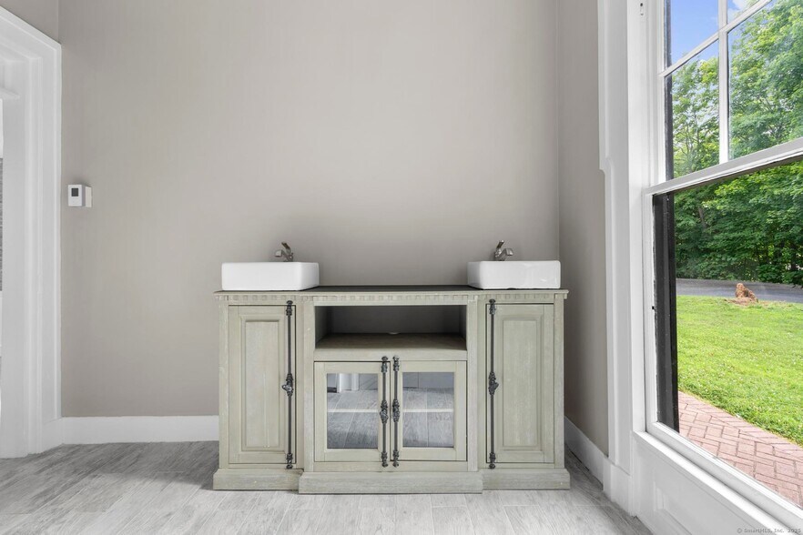 More Photos Of 286 Marlborough St, Portland Storefront Retail Residential For Sale