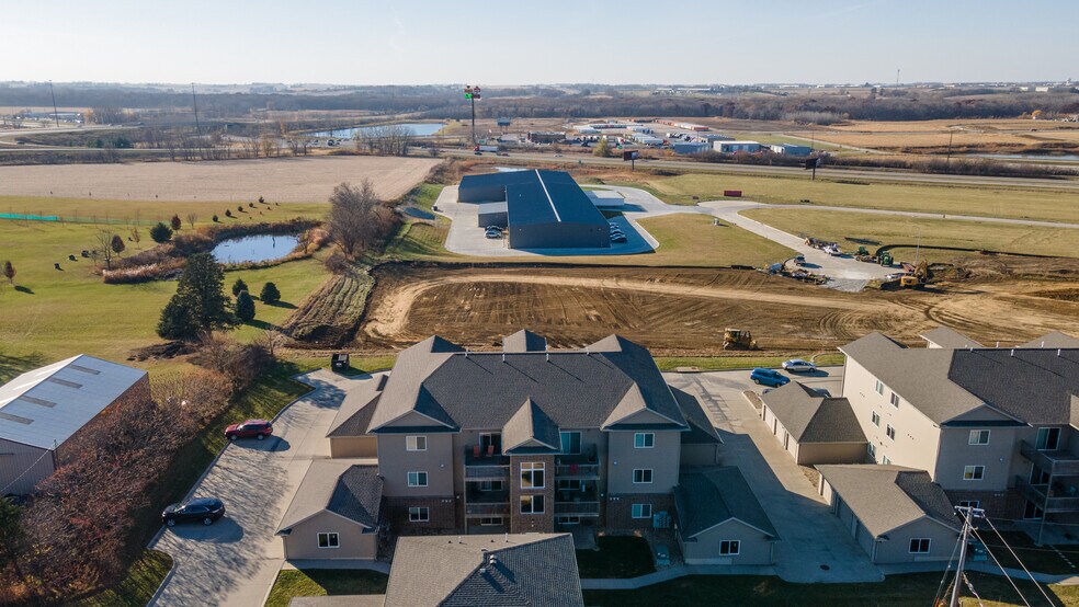 More Photos Of 230 W Hills Ln, Waterloo Apartments For Sale