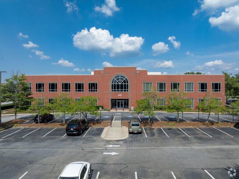 More Photos Of 695 Mansell Rd, Roswell Unknown For Lease