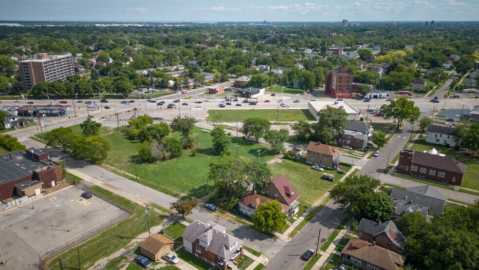 More Photos Of Gratiot Ave, Detroit Land For Sale