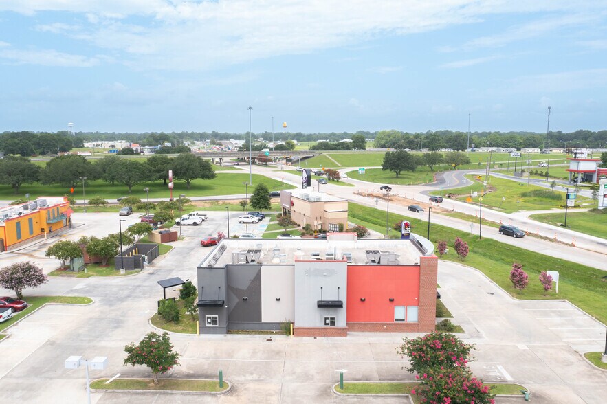 More Photos Of 110 Hector Connoly Rd, Carencro Fast Food For Sale