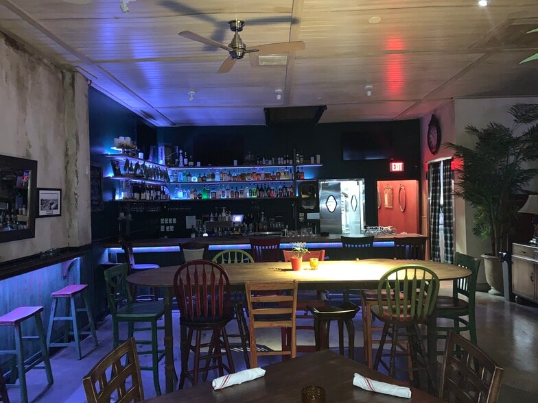 More Photos Of 1076-1080 S Fairfax Ave, Los Angeles Restaurant For Sale